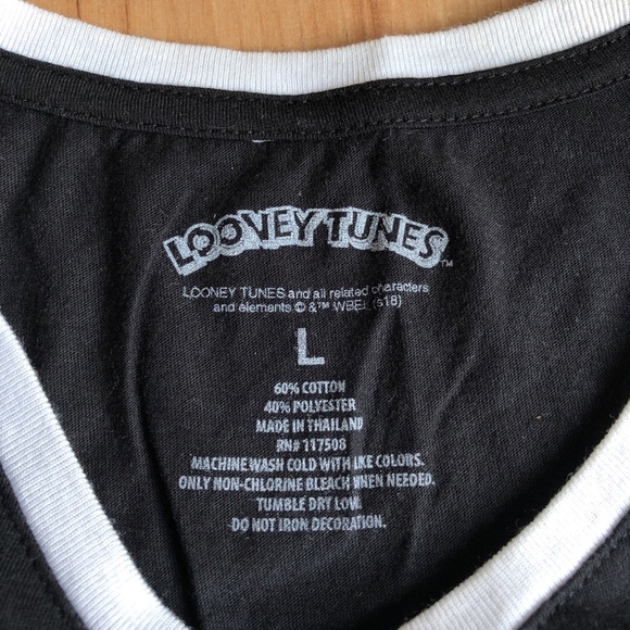 NEW LOONEY TUNES Tee Short Sleeve Black Large Women’s NWOT - Picture 3 of 14
